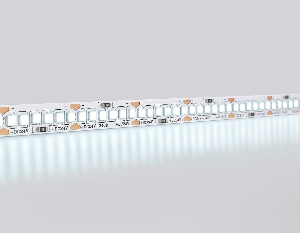 фото светодиодная лента холодный белый ambrella light 20w/m 240led/m 2835smd 6500к 5m gs3403 | 220svet.ru