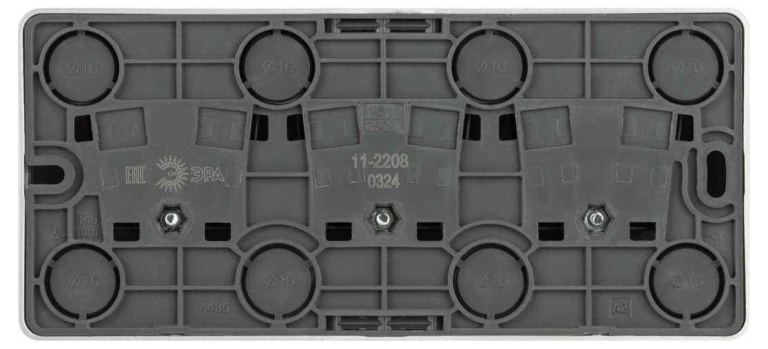 фото розетка эра эксперт 11-2208-03 тройная с заземлением 3х2p+e schuko ip20 16a-250в оу алюминий б0063010 | 220svet.ru
